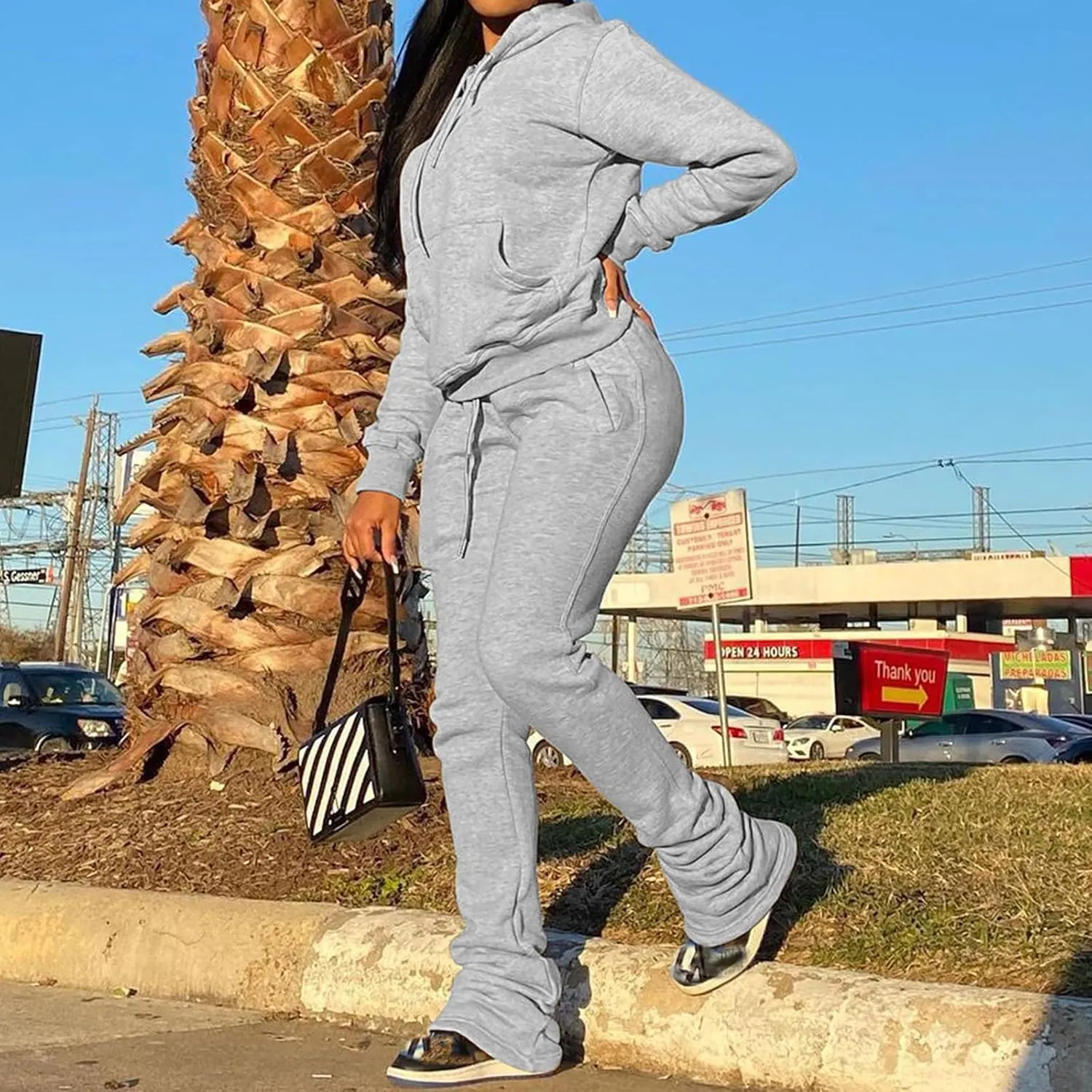 Womens 2 Piece Outfits Oversized Hoodie Sweatsuit and Joggers Sweatpants Sets 2024 Fashion Outfits with Pockets